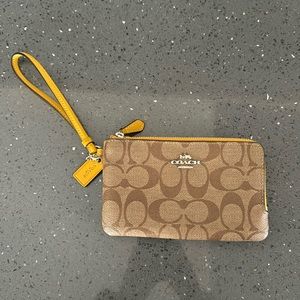Coach wristlet brand new!